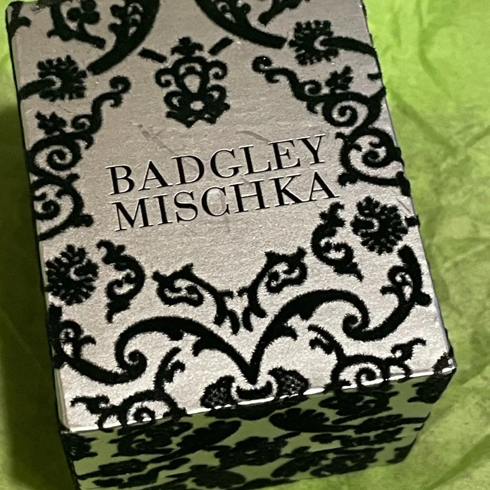 SOLD ❌ BADGLEY MISCHKA RING - Picture 5 of 8